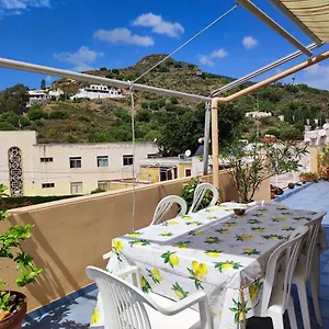  Appartamento Attico In Centro Con Vista Mare E Monti!