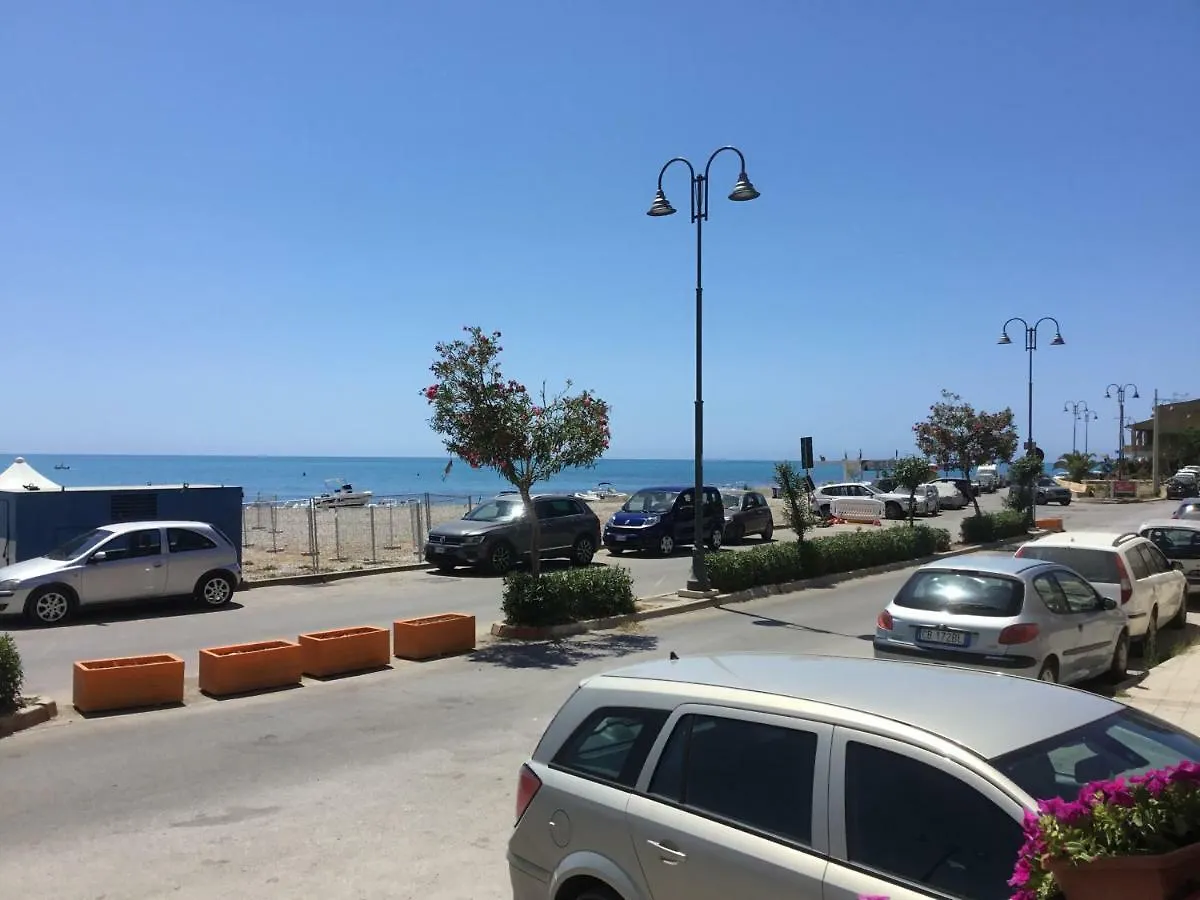Appartamento Casa del Lungomare. Borgo Bonsignore Italia